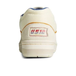 US12 Sneaker