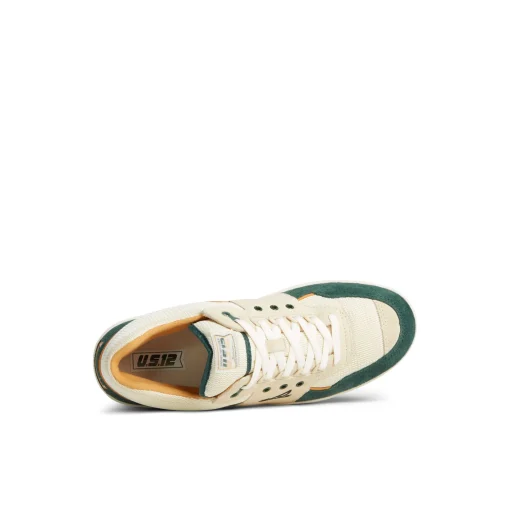 US12 Sneaker